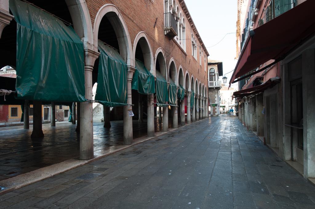 The Lion'S House Apt2 Venesia Ruang foto