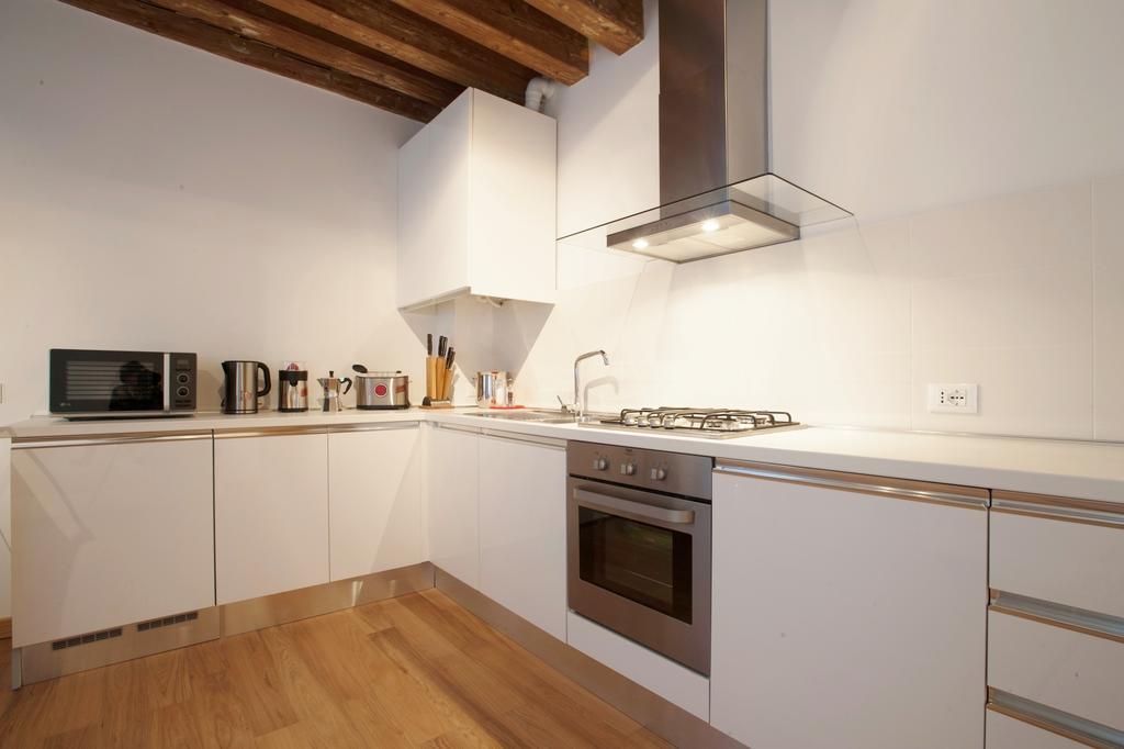 The Lion'S House Apt2 Venesia Ruang foto